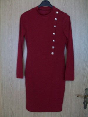 Modisches High-Neck-Kleid mit Dekorationsknöpfen, Farbe weinrot, Größe  S