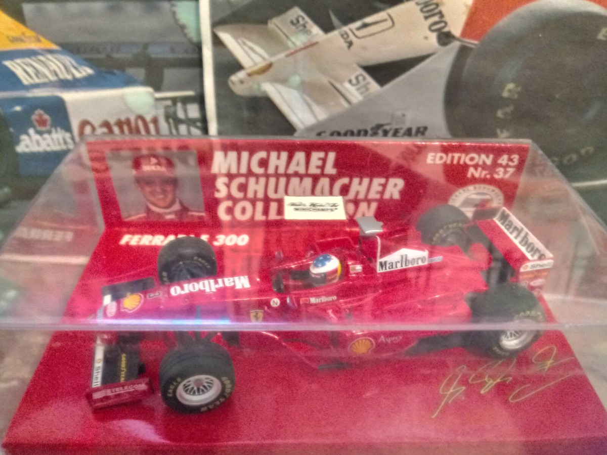 1/43 Minichamps Ferrari F300 Michael Schumacher 1998