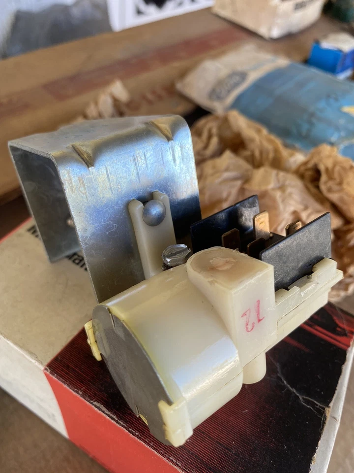 Interruptor de control de lavadora limpiaparabrisas Mercury Monterey 1968 nuevo de lote nuevo Marquis Foto 2 de 4