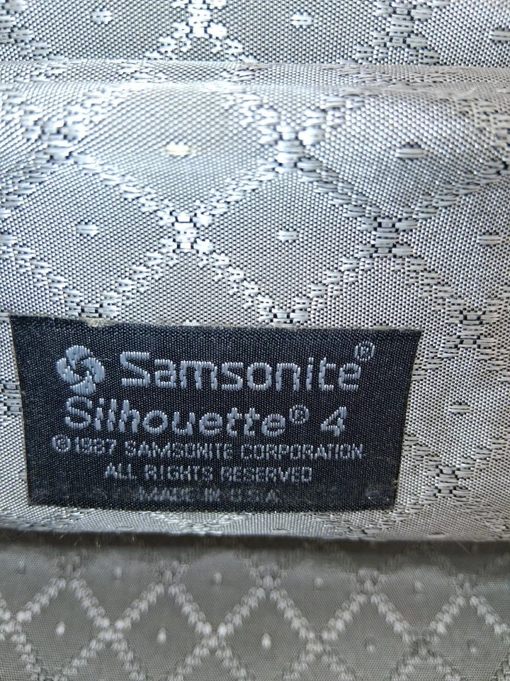 Maleta rígida Samsonite 1987 vintage malva silueta 4 equipaje de mano  Foto 2 de 4