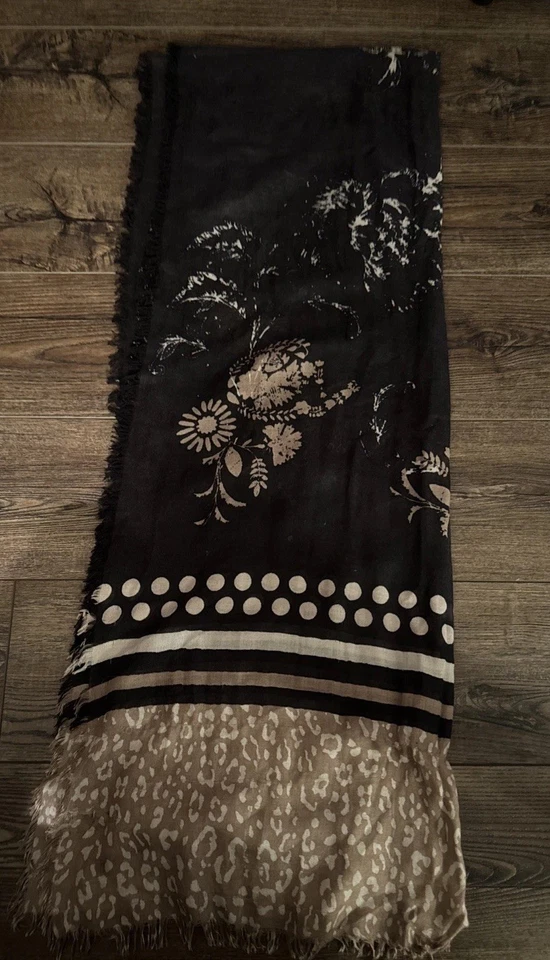 Bufanda Nordstrom Cashmere Y Seda Marrón Y Negro Estampado Floral Animal Foto 3 de 3