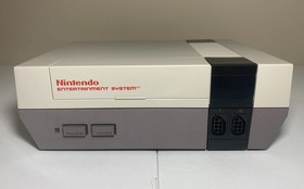 Nintendo NES Console Challenge Set in Box w Super Mario Bros 3 - Clean & Working