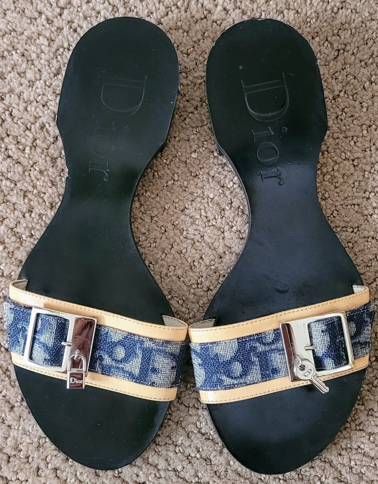 AUTH CHRISTIAN DIOR VINTAGE TROTTER CANVAS/LEATHER 1" HEEL SANDALS PREOWNED 6.5