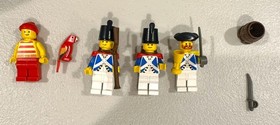 LEGO Adventurers 6267 Pirates Lagoon Lock Set w/ Mini Figures & instructions