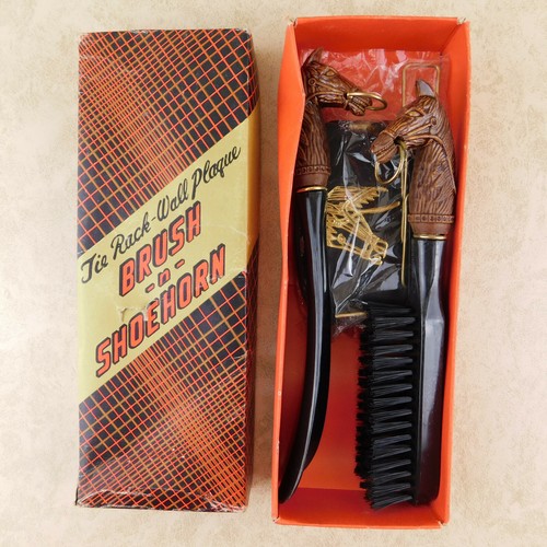 Vtg Tie Rack-Wall Plaque BRUSH-n-SHOEHORN 3 Piece set, #5400, Hong Kong Boxed - Picture 1 of 10