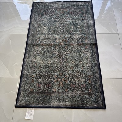 Flachwebteppich Schwarzdornwaldgrün von Morris & Co. Ruggable