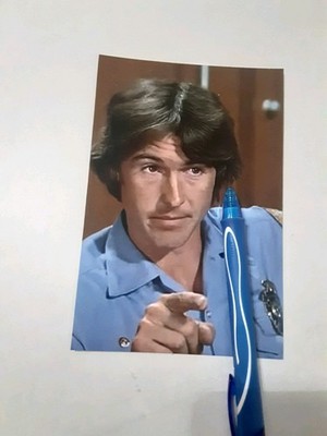 EMERGENCY TV SHOW, RANDOLPH MANTOOTH AS JOHN GAGE, GLOSSY COLOR  4X6 PHOTO
