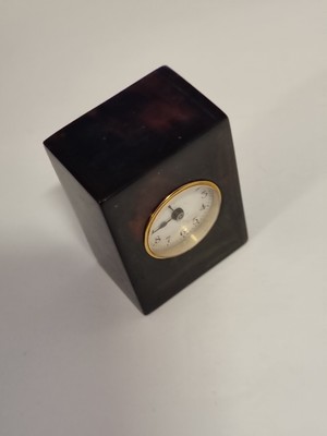seltene 4 cm !!! Mini Tischuhr aus SCHILDPATT  um 1890/1910 MUSEUM RARITÄT 