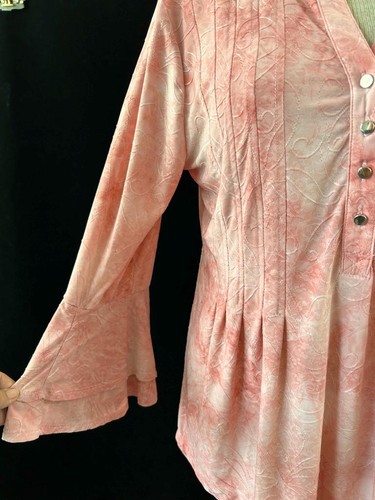 New Directions blouse top size L long bell sleeve V neck pullover pink tie dye - Picture 3 of 6