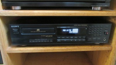 Sony CDP-D7 mit Digital Sound Prozessor (DSP)  CD-Player