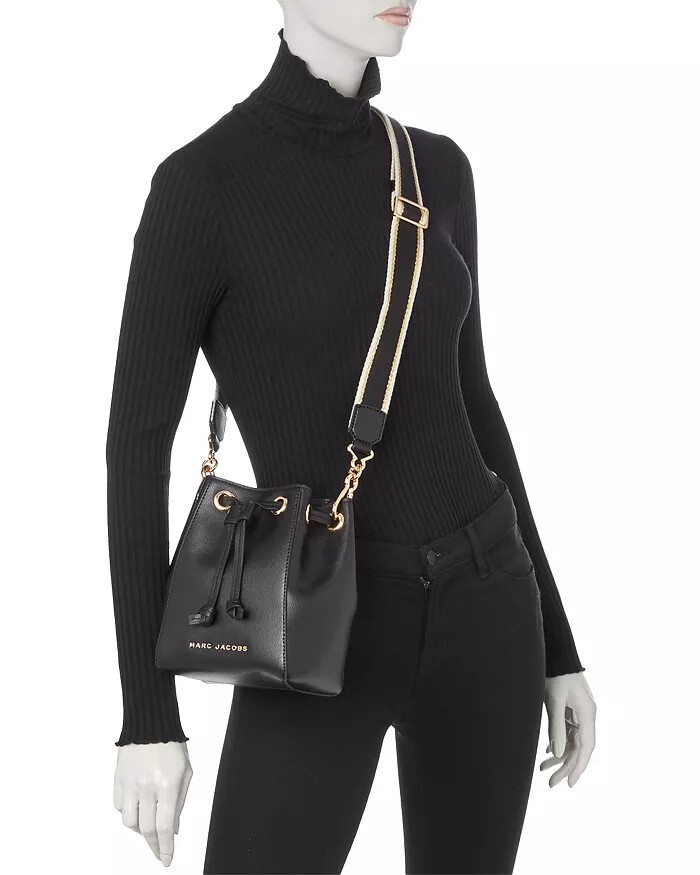 NWT Marc Jacobs The Bucket Bag Small Leather Crossbody Bag NWT Marc Jacobs The Bucket Bag Small Leather Crossbody Bag