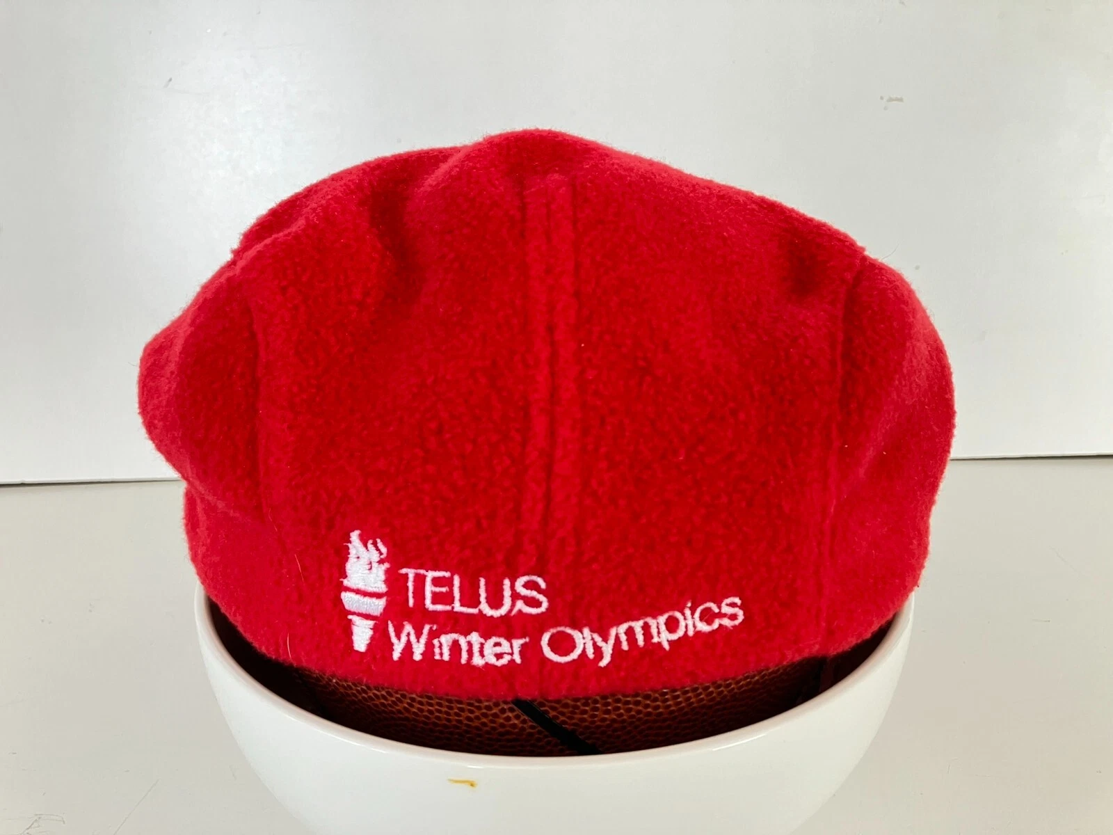 TEAM CANADA Red Fleece TELUS WINTER OLYMPICS CABBIE HAT Newsboy Ski Cap Sz 7 3/8