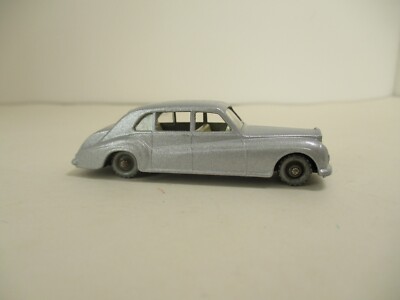 Matchbox Lesney #44B-4 ROLLS ROYCE SILVER/GREY PHANTOM V SILVER WHEELS RESTORED
