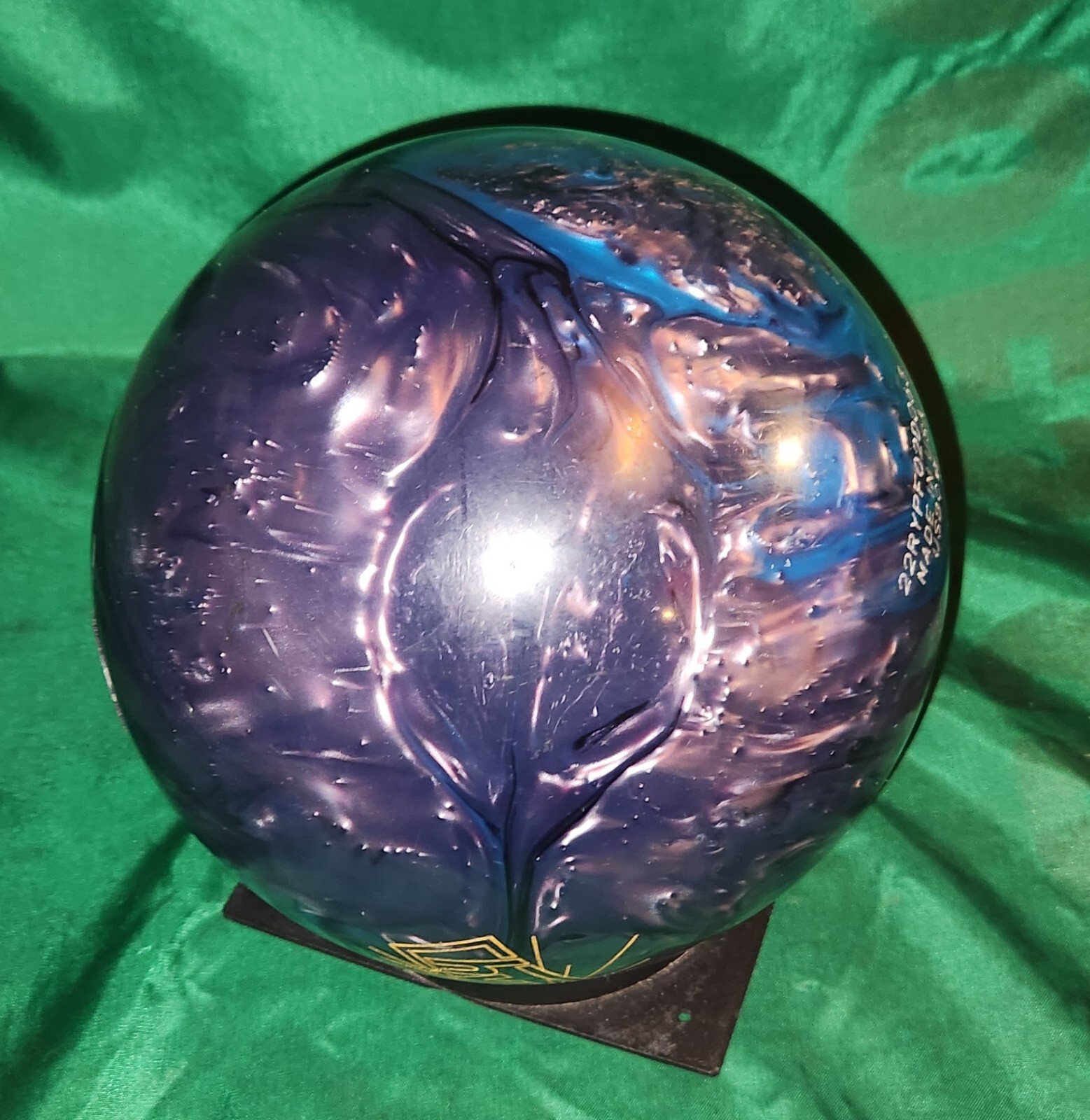 Roto Grip Hyped Pearl Bowling Ball 14 lbs Preowned SN 22RYPF02D063
