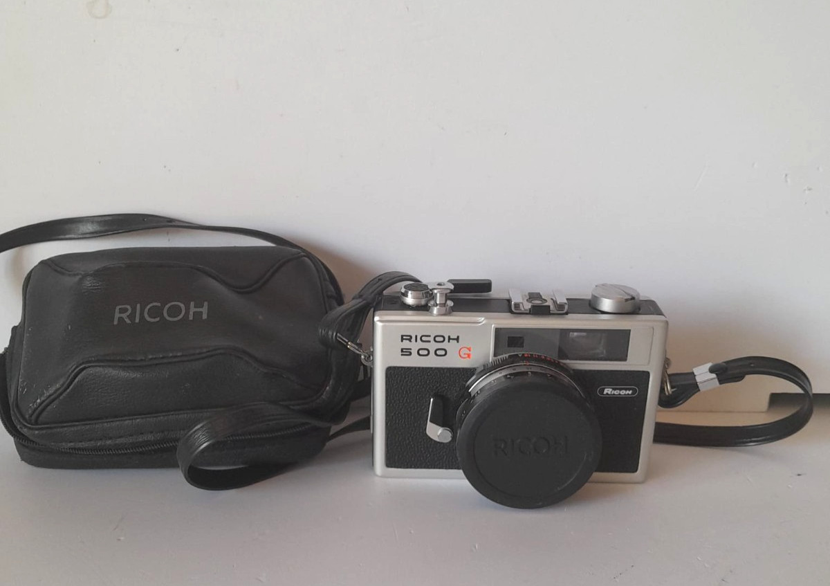 macchina fotografica analogica vintage ricoh 500g telemetro anni 70 1970