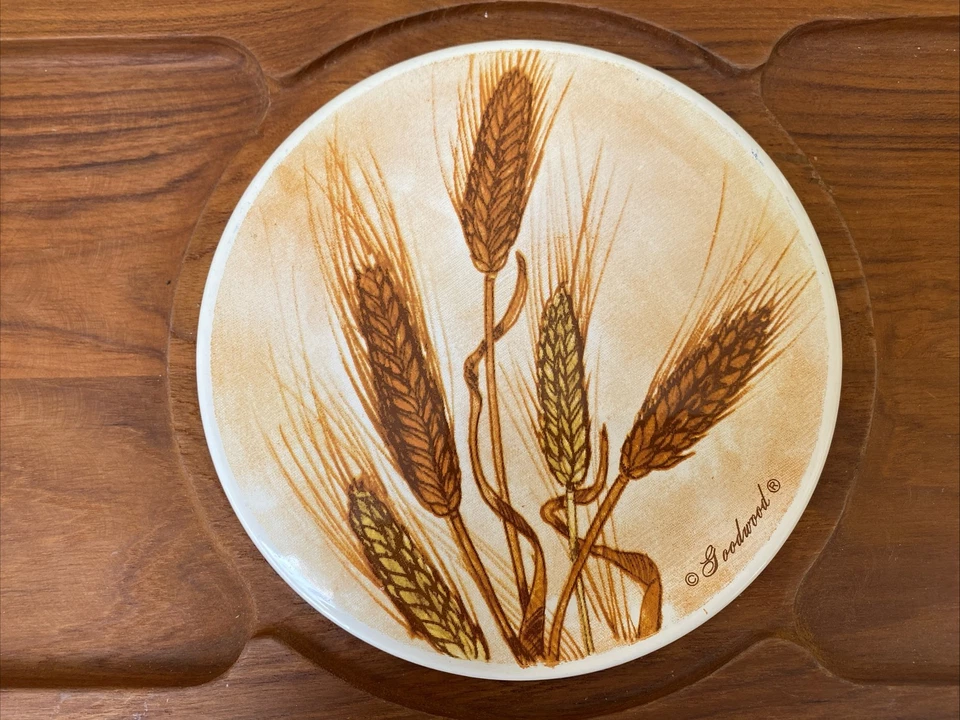 Bandeja de tablero de queso de madera de teca Goodwood azulejo de trigo de cerámica con cúpula de vidrio Foto 4 de 4