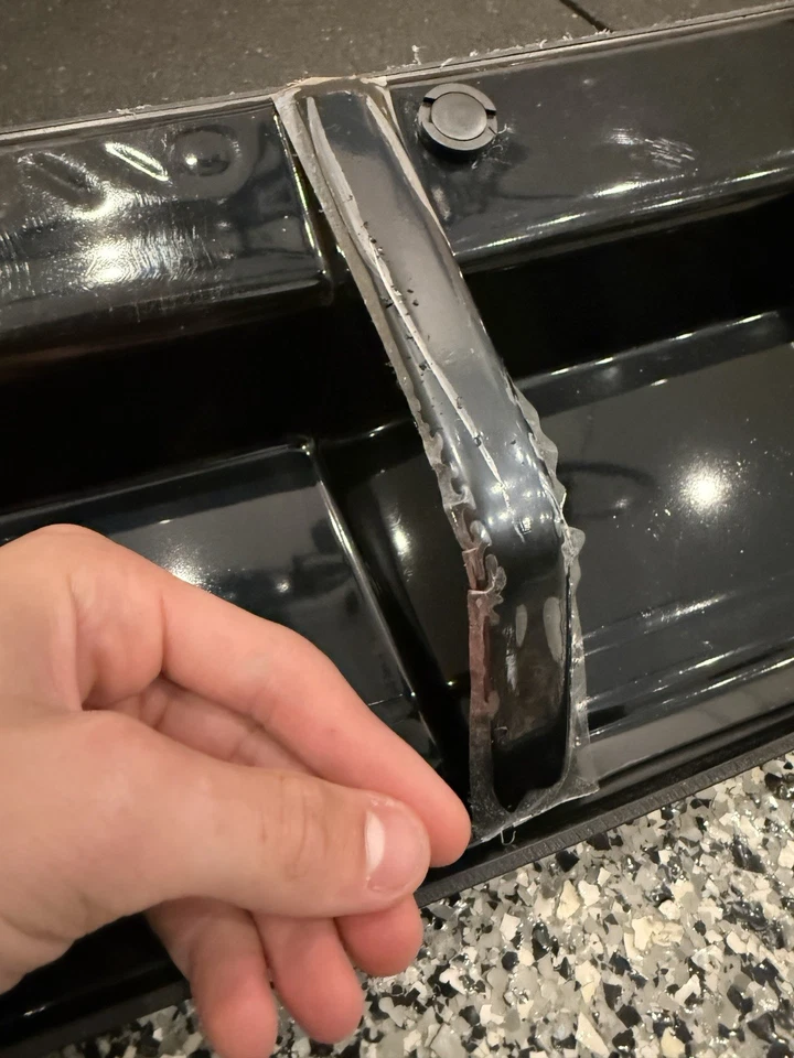 Divisor trasero Audi A3 8Y (barras verticales) Foto 4 de 4