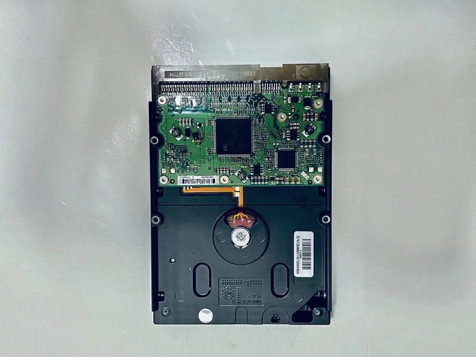 Seagate 750GB ST3750640AV SV35.2 750 GB Internal IDE PATA 3.5" 7.2K Hard Drive - Image 2 of 4