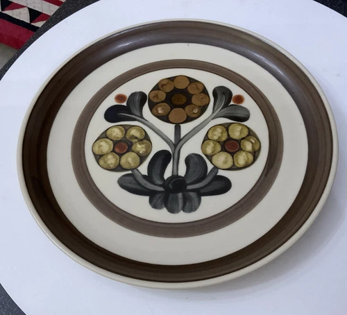Denby/Langley/Lovatts Brown Stoneware Dinner Plates