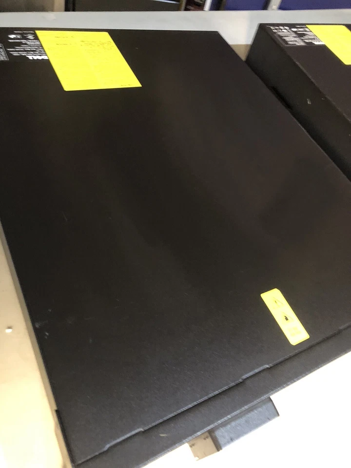 DELL RACKMOUNT UPS 1920W H928N (NO BATTERIES - NO BEZEL) - Image 4 of 4