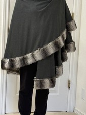 Donna Salyers Fabulous Furs Women s Open Front Gray Cape Faux Fur Trim One Size
