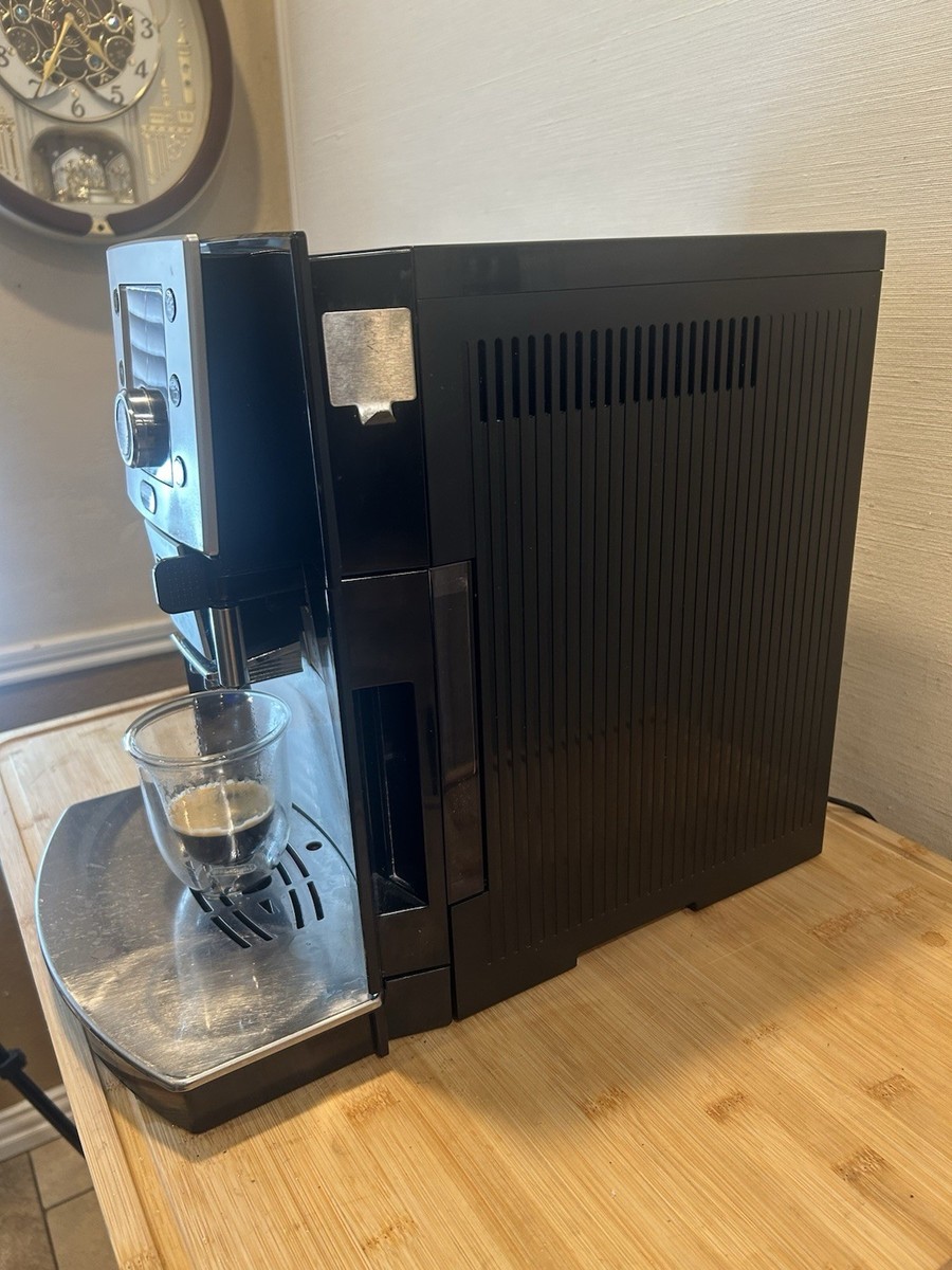 DeLonghi Perfecta Super Automatic Espresso Cappuccino Machine