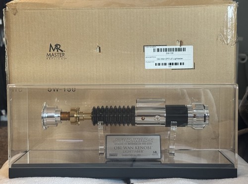 Modèle Réduit Sabre Laser Dark Vador – Master Replicas, épisode 3, échelle 0.45