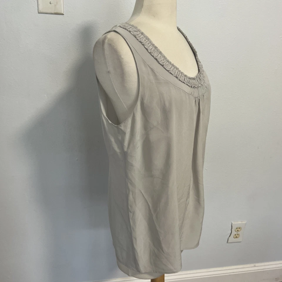 Halogen Top Womens Medium Silk Sleeveless Pleated Gray Blouse - Image 3 of 4