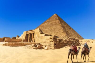 Wandbild: Die Cheopspyramide und die Mastaba von Seshemnefer IV., Gizeh, [...]