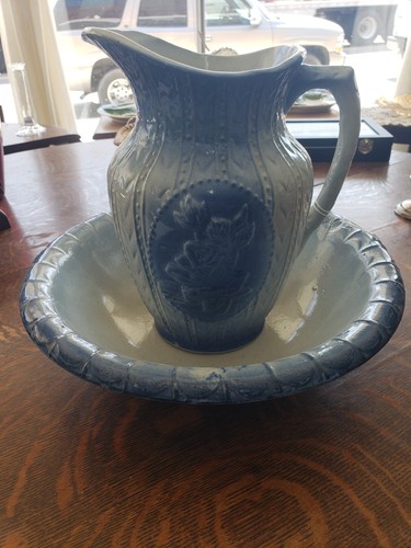 Salt glaze, washstand pitcher and basin