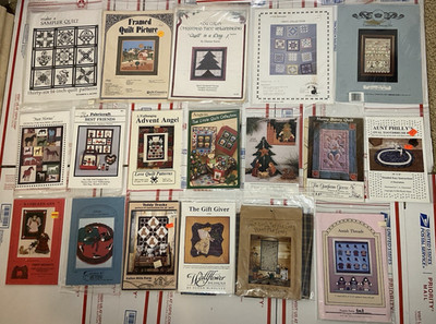 Vintage Lot of 18 Quilt Quilting Related Patterns Applique Pattern - Uncut