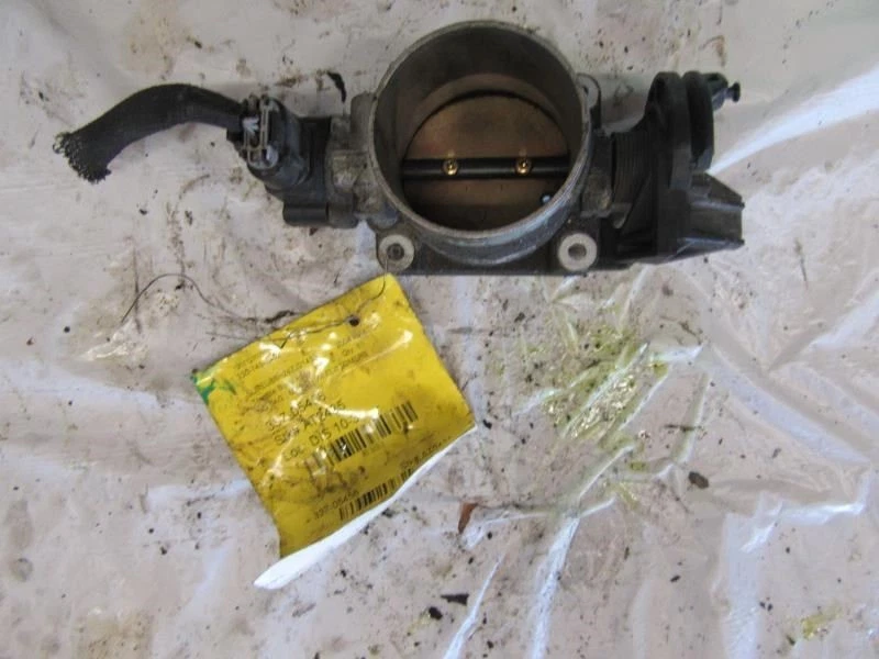 Throttle Body Throttle Valve Assembly Fits 98-02 LINCOLN CONTINENTAL 1563518 Foto 2 de 4