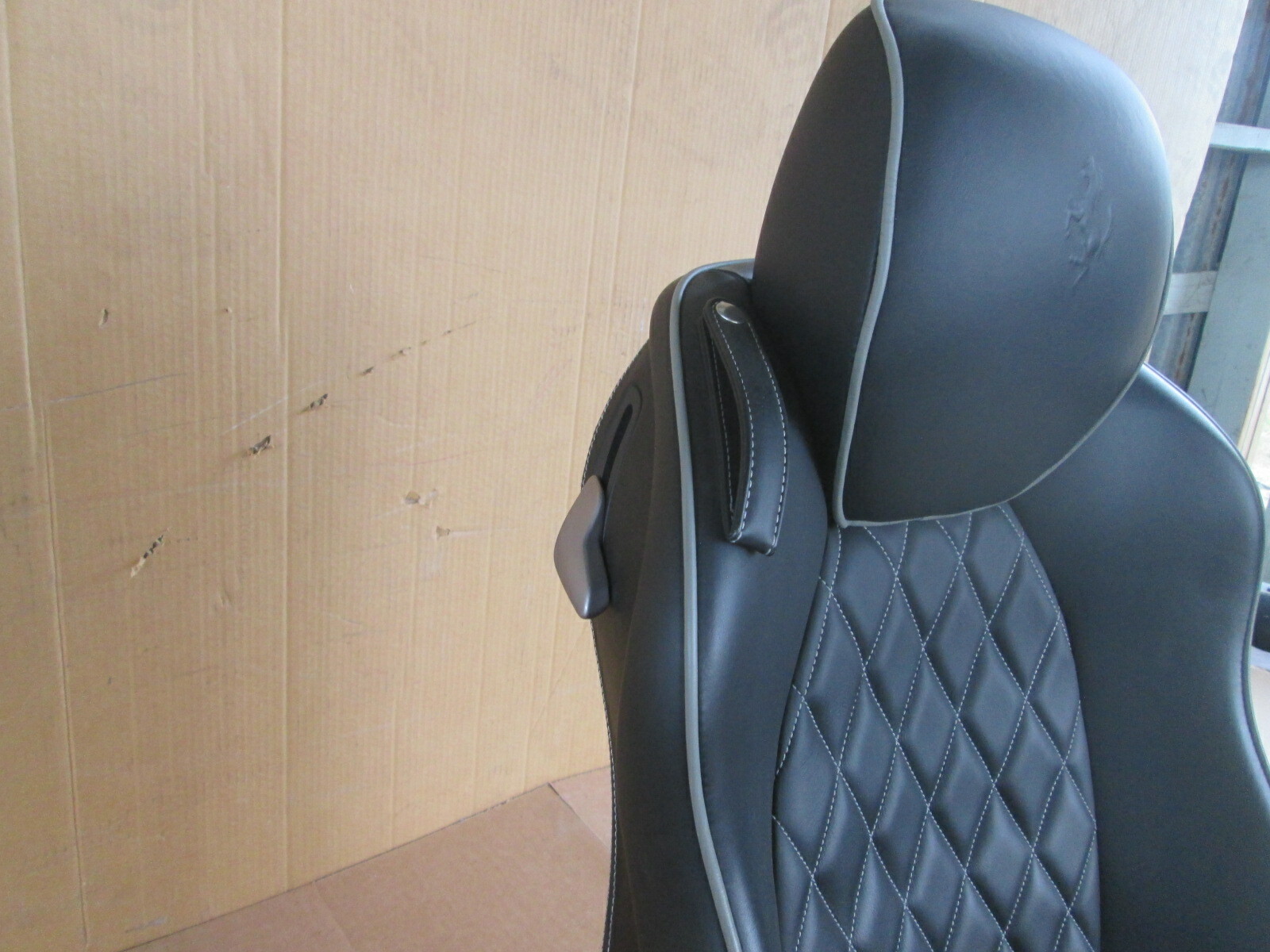 Ferrari California - RH Seat Complete