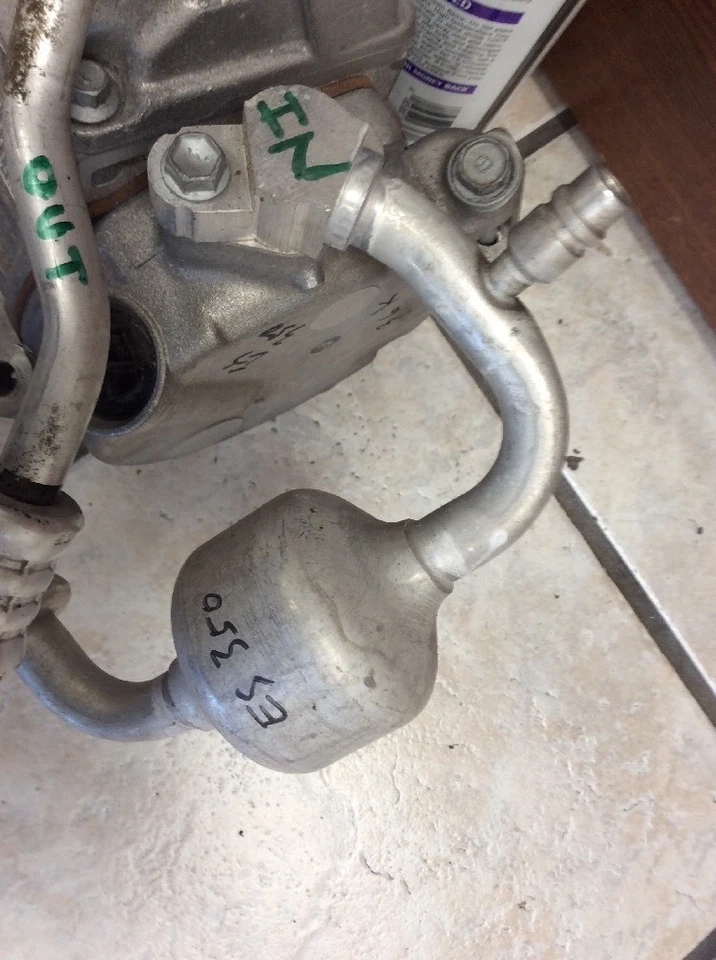 07 08 09 10 11 12 LEXUS ES350 A/C MANGUERA DE SUCCIÓN TUBERÍA OEM INTERIOR Foto 2 de 3