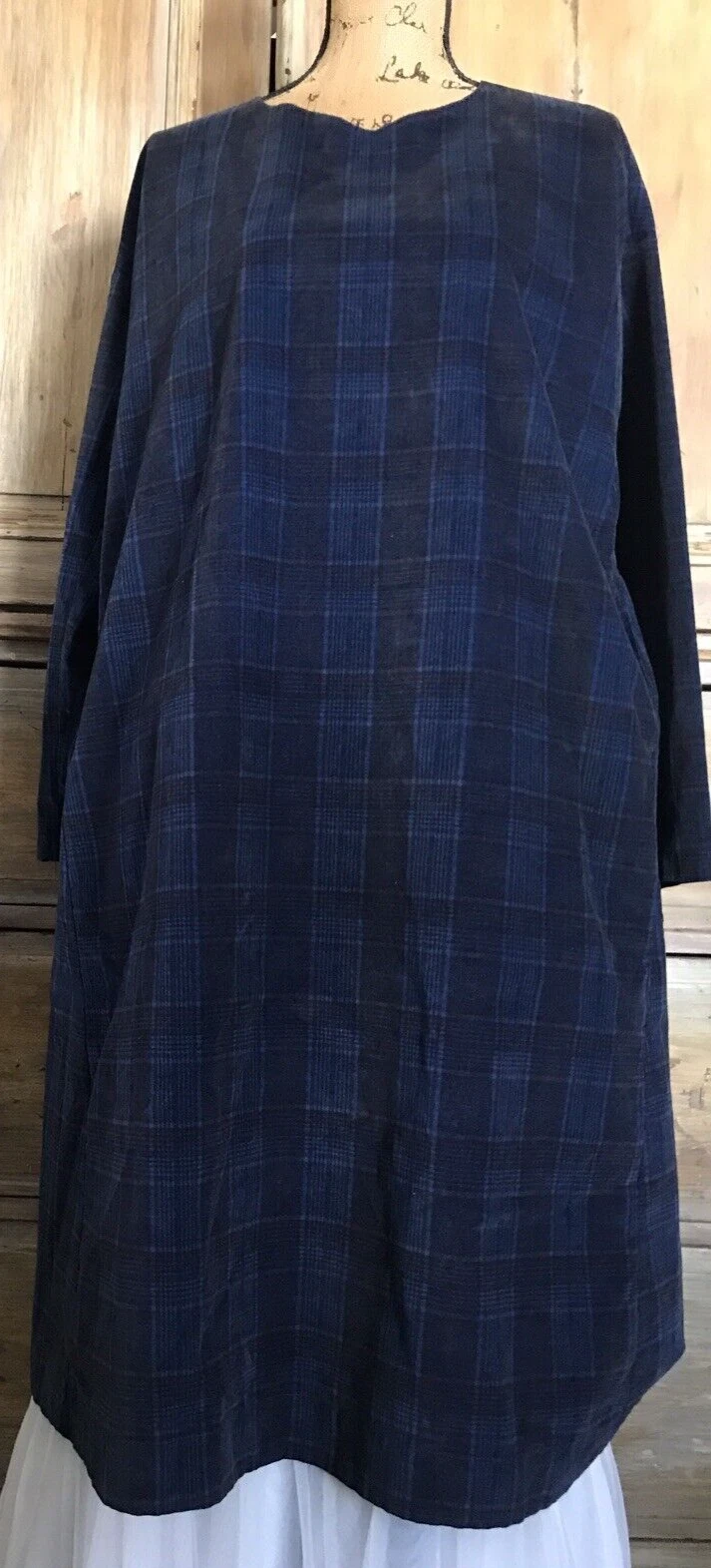 ALBUM DI FAMIGLIA GORGEOUS BLUE PLAID velvet DRESS s. S NWT ITALY
Opens in a new window or tab
