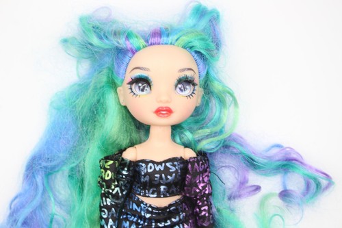 Rainbow High Amaya Raine Doll Purple Green Hair Black Logo Dress Shoes - Picture 5 of 11