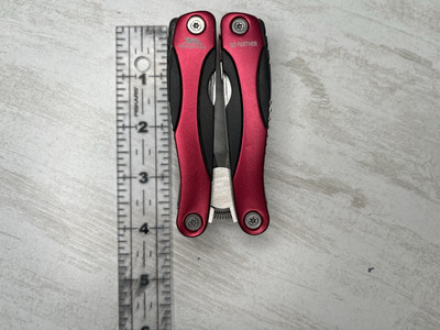 Trespass Gazonty, Red, 10 Function Multi Tool Stainless Steel, Red