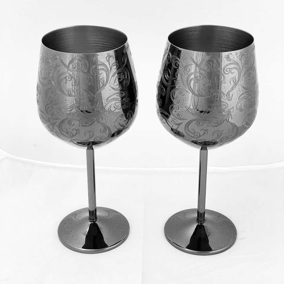 "Juego de 2 copas de vino de acero inoxidable grabadas Sky Fish, 8,5"" de alto" Foto 2 de 4