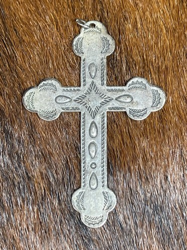 Estate Vintage 1950s Sterling Silver  Bell Trading Stamped Cross Patina 6g