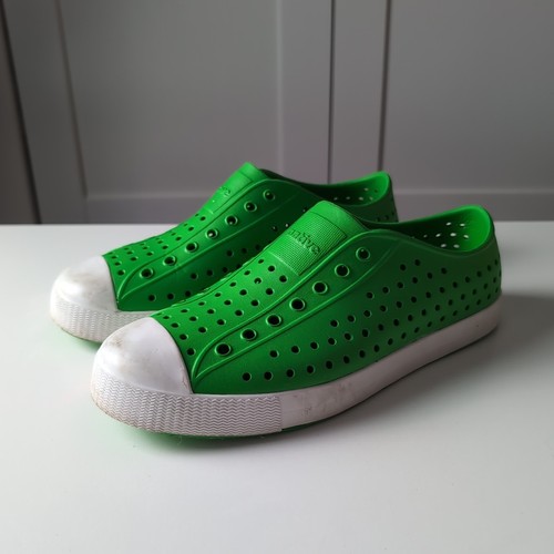Native Jefferson Kids Shoes Green Size J6 Slip On Waterproof Rubber Sneakers - Afbeelding 3 van 7
