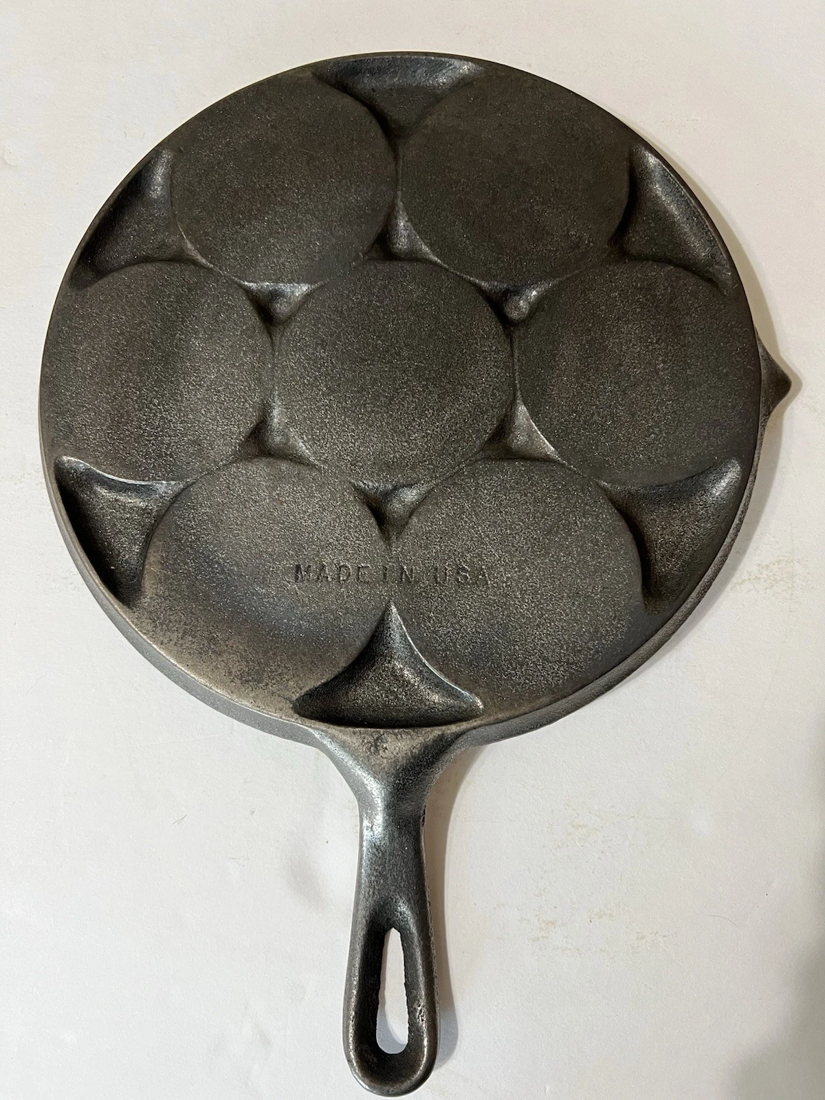 Wagner Early American Cast Iron Swedish Plett Skillet  With Original Box.