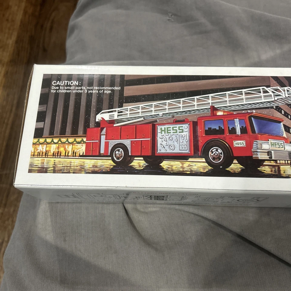 1986 Hess TOY FIRE TRUCK BANK  - Image 2 of 4