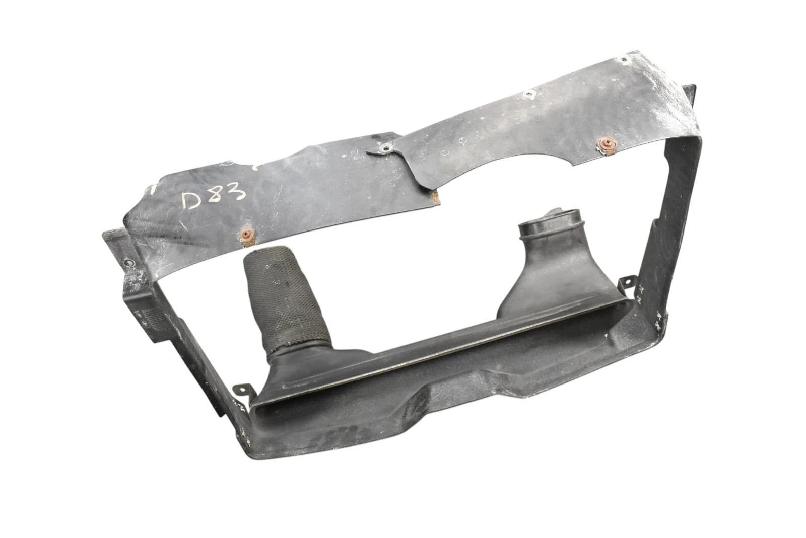 Maserati Quattroporte 2004-2008 Front Upper Engine air duct