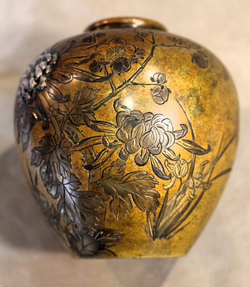 Jarrón japonés de metal mixto firmado por Meiji (plata, cobre y oro) c.1880 Foto 3 de 4