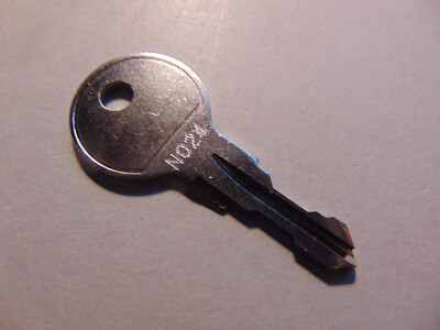 Original Thule Schlüssel N024 Ersatzschlüssel Heckträger Dachboxen Dachträger