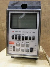 DAYTON 4VV38 PROGRAMMABLE TIMER 4VV38 7 Day Programmable Timer