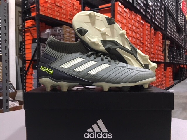 predator 19.3 soccer cleats