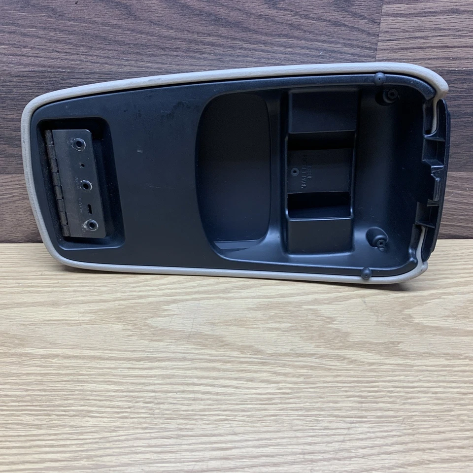 2000-2007 Ford Taurus Mercury Sable Center Console Lid Armrest Cover OEM USED - Image 3 of 4