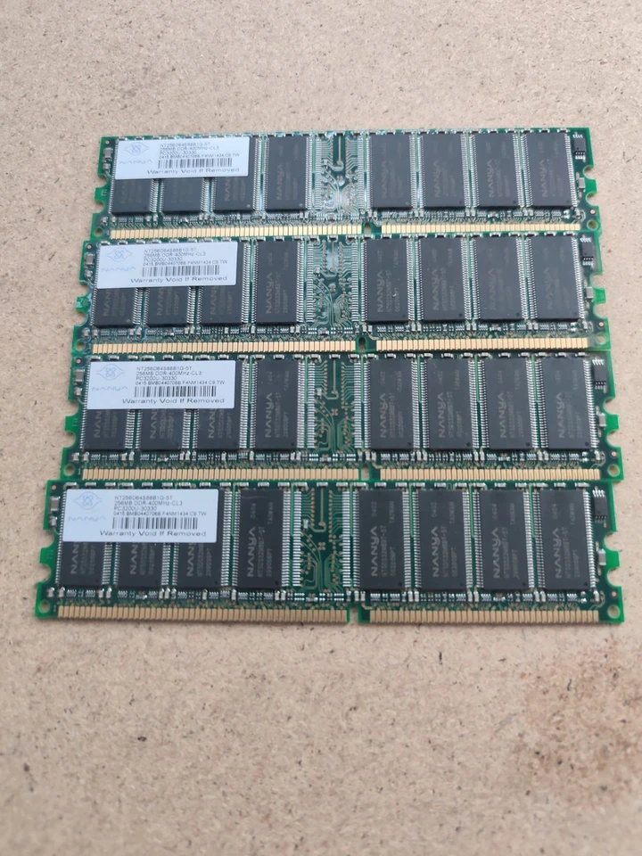 DDR-400 MHz RAM 1GB (256MB X4) PC3200U-30330 NT256D64S8881G-5T - Untested - Image 4 of 4
