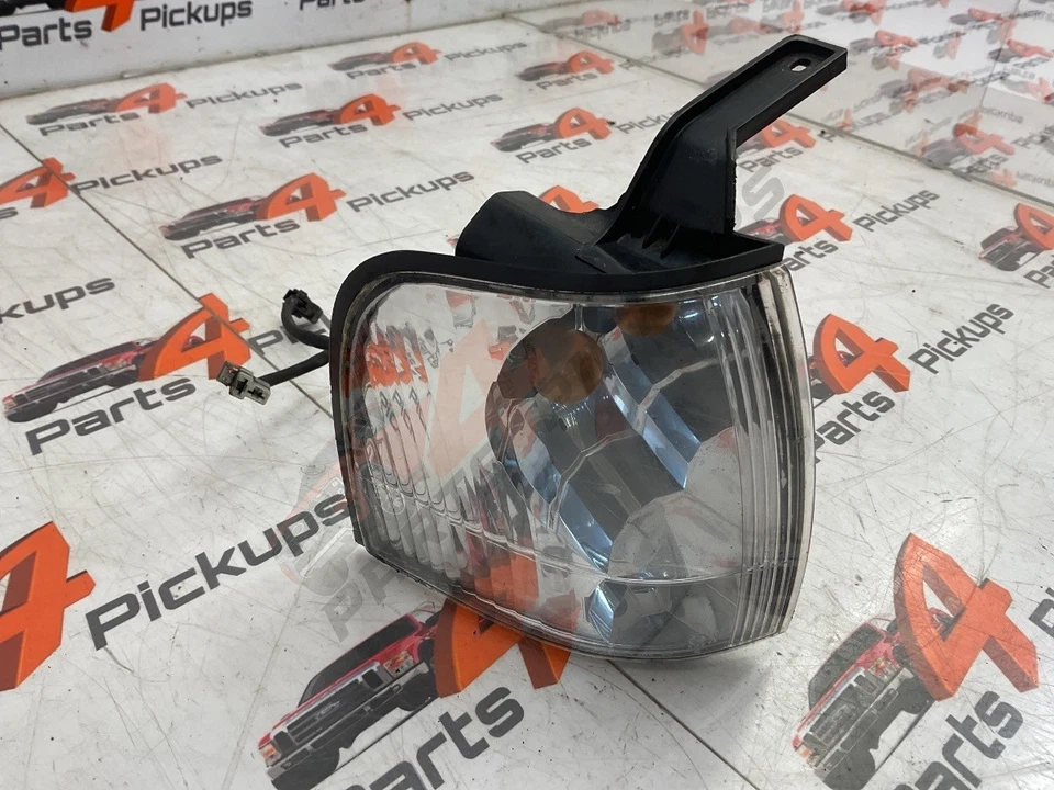 Indicatore di direzione anteriore lato guida Ford Ranger Thunder 2006 2002-2006 - Immagine 2 di 4